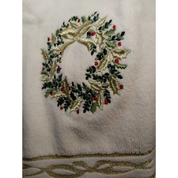 Set Of 6 Holiday Towels 1 Bath 2 Hand 3 Face Christmas Berry Wreath Gold Trim - Picture 4 of 11